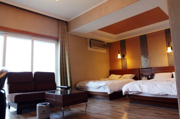 Zenith Hotel Poljong Kültér fotó