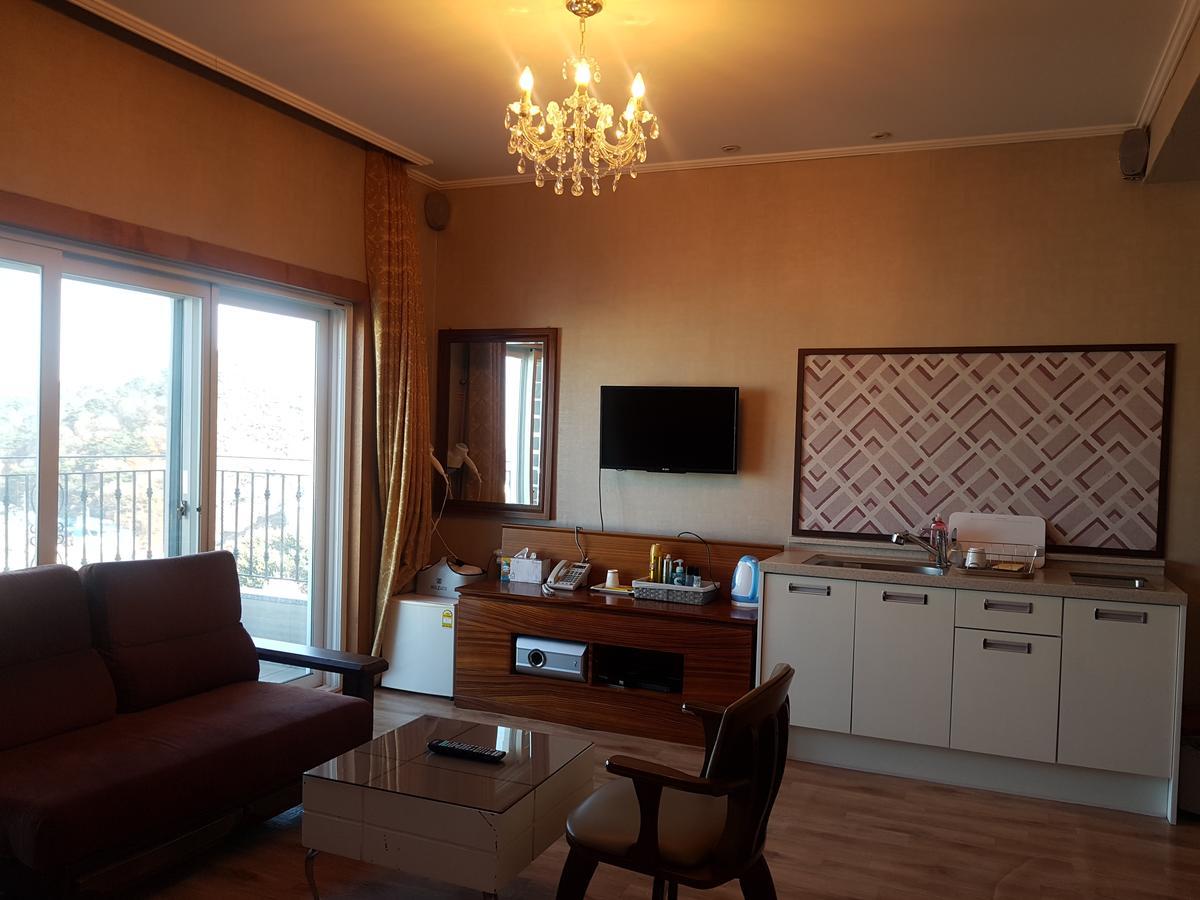 Zenith Hotel Poljong Kültér fotó